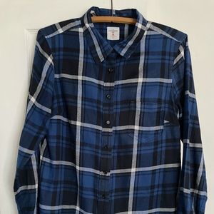 Size Medium Gap fitted flannel